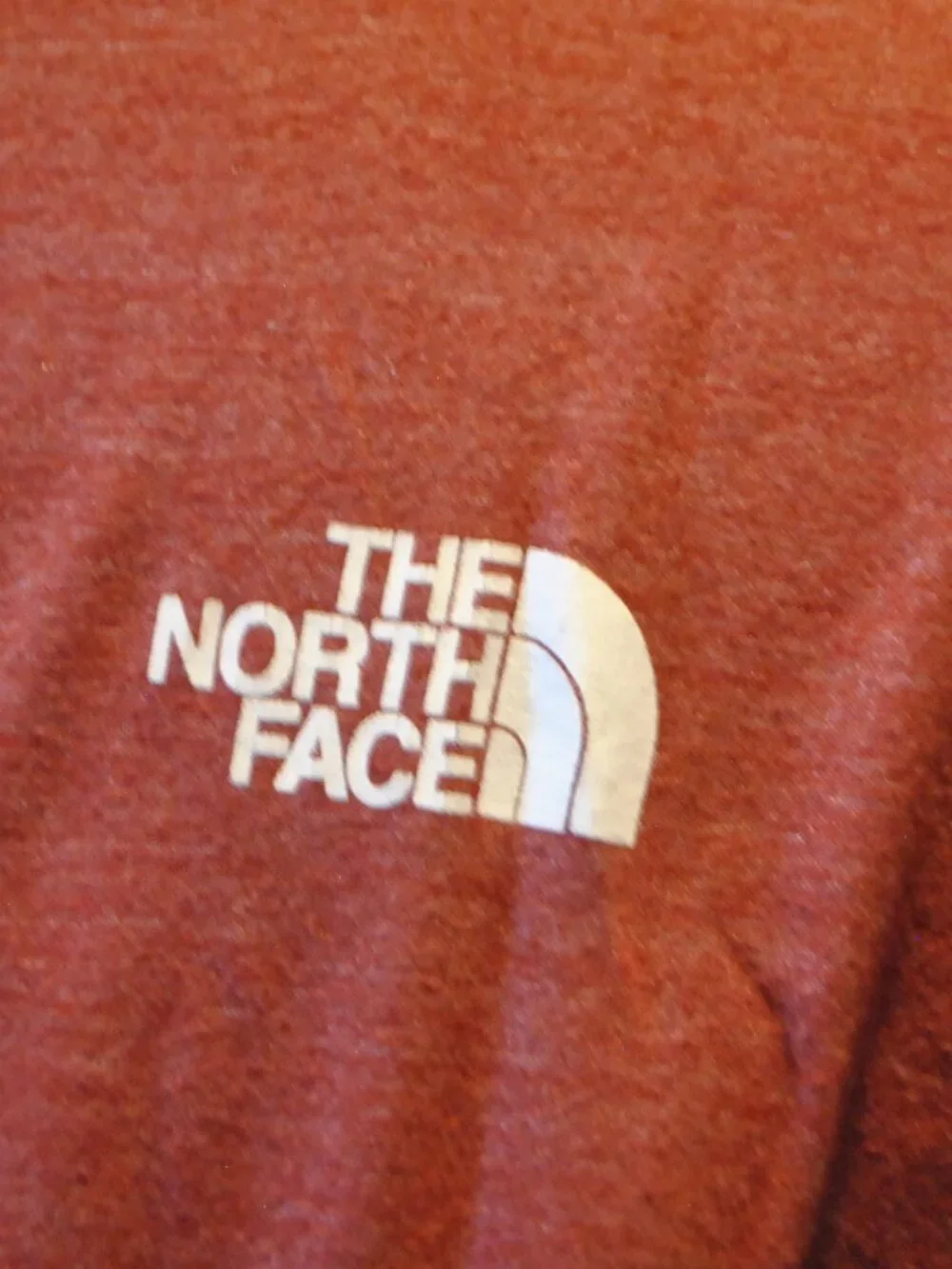The North Face Men’s Small Red Heather Slim Fit Graphic Pocket Tee